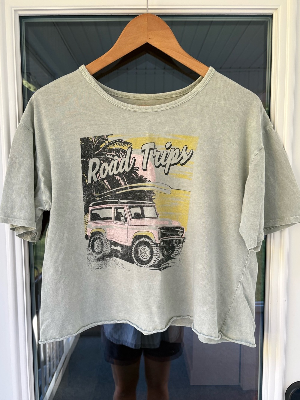 Road Trips Bronco Summer Cropped Tee Size L